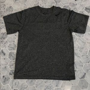 Nike dri– fit fitted gray T-shirt